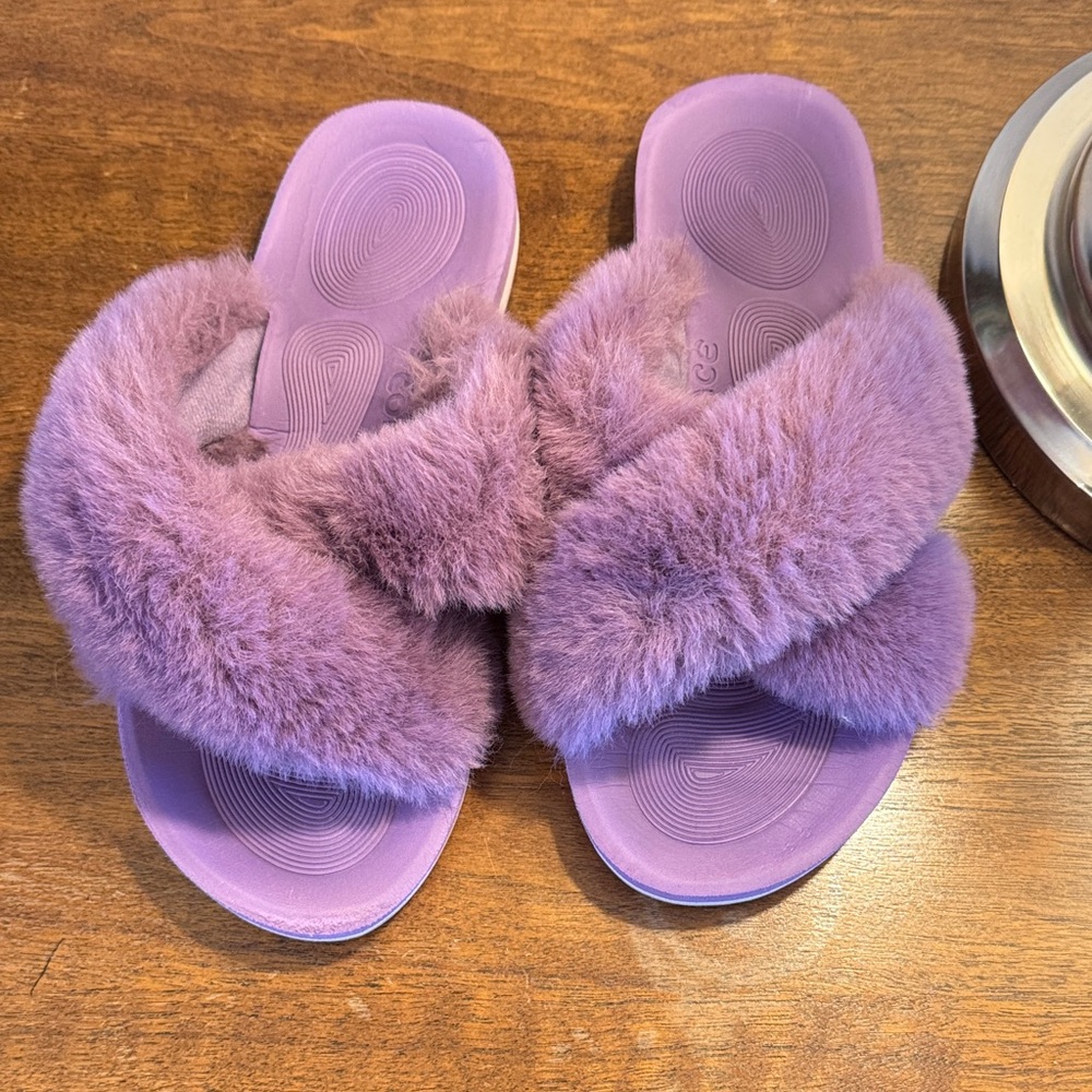 Cozy Purple Women's Fuzzy Slippers